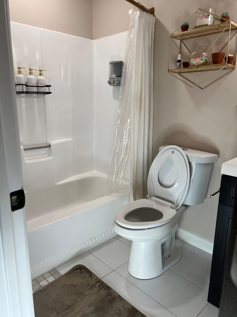 Luxury Home LA Big Bear & LV 5 Mins to Mall House in Victorville