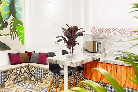 Living room, Dining area