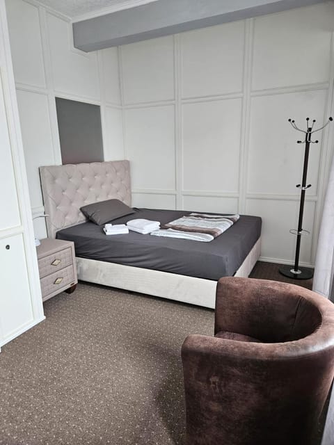 Penthouse 10 Etage 3 Schlafzimmer mit Aussicht Apartment in Offenbach