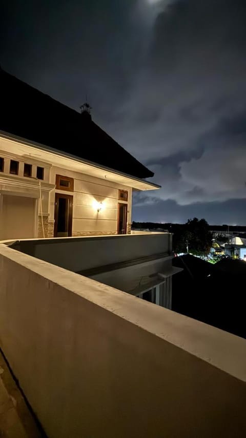 Property building, Night, View (from property/room), Balcony/Terrace