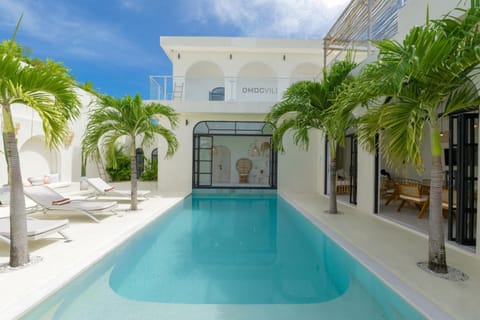 Day, Pool view, Swimming pool, sunbed