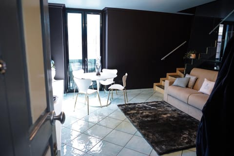 Living room, Internal: Not applicable to any particular room