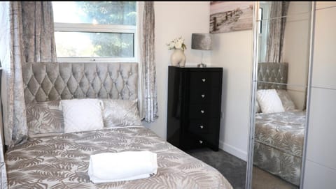 Tilehurst Villa Vacation rental in Reading