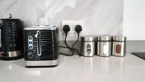 Tilehurst Villa Vacation rental in Reading