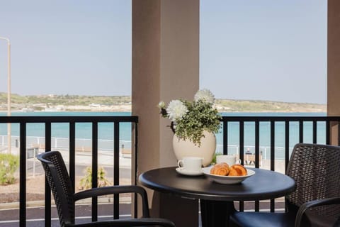 Beachfront Flat with Sea Views by Homely Malta! Apartment in Malta