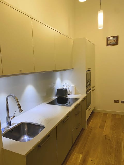 Lovely Flat Meadow Castle Royal Mile Apartment in Edinburgh