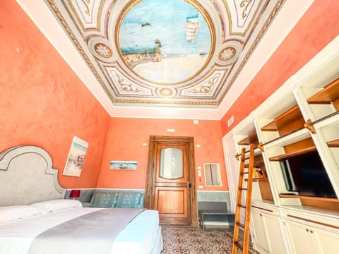 Bed, TV and multimedia, Photo of the whole room, wardrobe