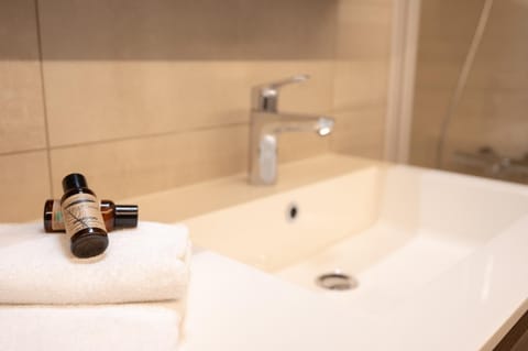 Nice and bright apartment with parking for 8 Apartment in Ostend