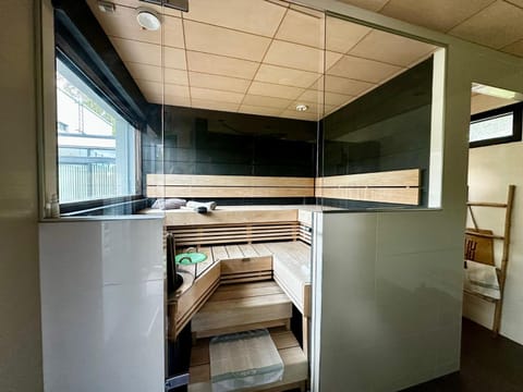 Luxus Guest Suite & SAUNA Finnish design house Apartment in Uusimaa