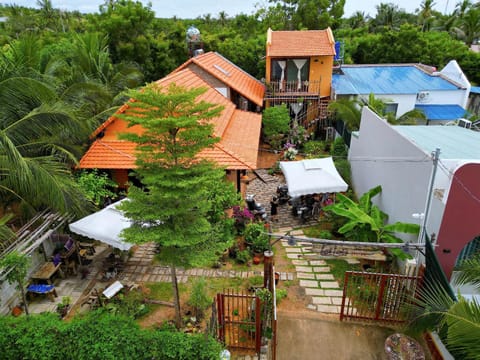 Property building, View (from property/room)