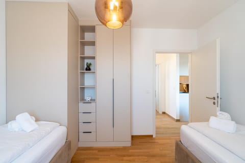 Bed, Bedroom, towels, wardrobe