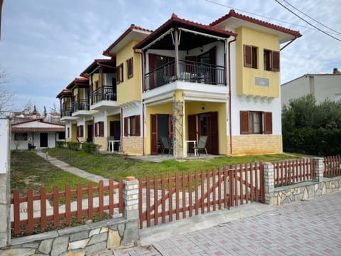 Property building, Day