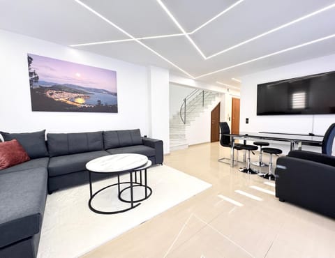 TV and multimedia, Living room, Seating area