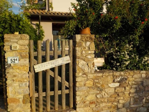 dalla campagna al mare Apartment in Campiglia Marittima