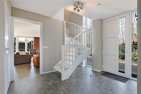 Oude Nieuwelandseweg 33A Ouddorp Villa IJsvogel met jacuzzi - NOT FOR COMPANIES House in Ouddorp