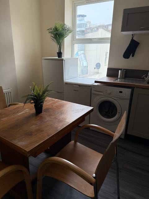 Apartment !STO Apartment in Bristol