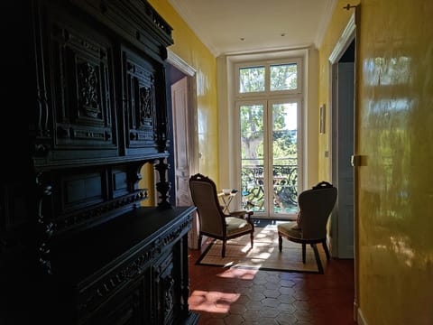 Seating area, soundproof