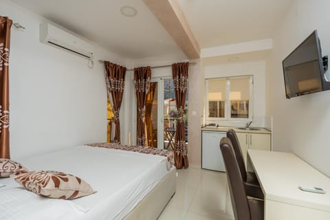 TV and multimedia, Kitchen or kitchenette, Evening entertainment, minibar