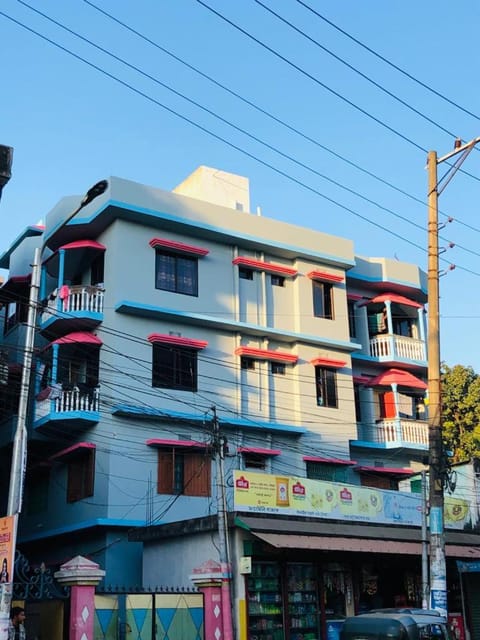Property building, Day