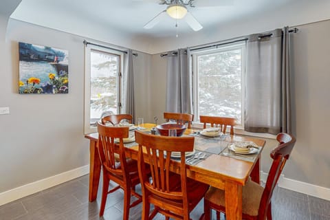 MI Blue Mallard House in Leland