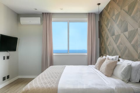 Spectacular 4BR,180sqm,Oceanview in Copacabana Apartment in Rio de Janeiro