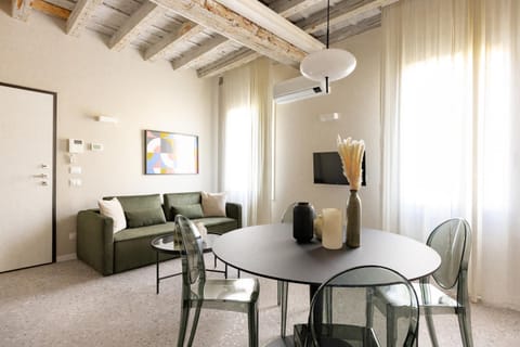 PALAZZO CIVIDALE Central Luxury Apartment A Apartment in Vicenza