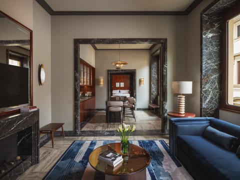 Living room, Seating area