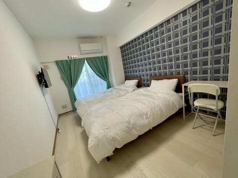 Bed, Living room, Photo of the whole room, Bedroom