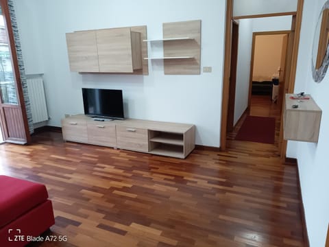 TV and multimedia, Seating area, Evening entertainment