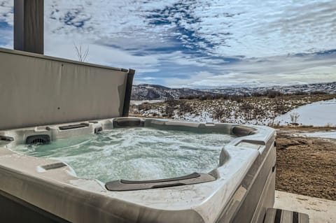 Deer Valley Mountain Luxury at Jordanelle! 893 townhouse Apartment in Jordanelle Reservoir