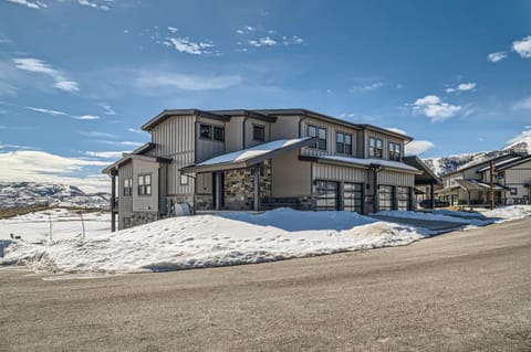 Deer Valley Mountain Luxury at Jordanelle! 893 townhouse Apartment in Jordanelle Reservoir