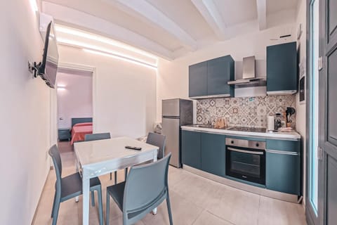 Kitchen or kitchenette, kitchen