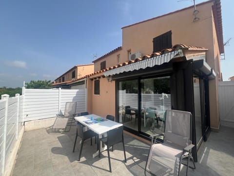Balcony/Terrace, Dining area