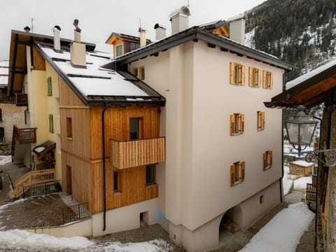 Property building, Winter