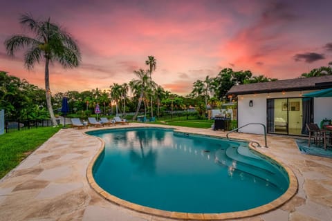 Waterfront Oasis Htd Pool PuttPutt Bocce Ball House in Seminole