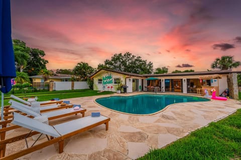 Waterfront Oasis Htd Pool PuttPutt Bocce Ball House in Seminole