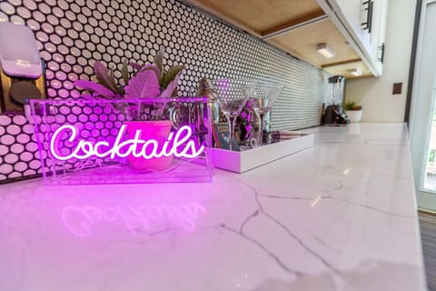 BEST LOCATION 3BD Home in The Heart Of Pittsburg House in Pittsburgh