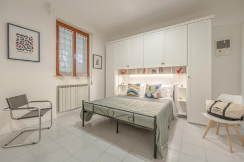 Bed, Photo of the whole room, Bedroom, Inner courtyard view, heating, heating, internet, wardrobe