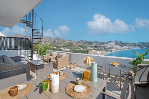 Balcony/Terrace, Seating area, Dining area, Mountain view, Sea view