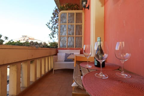 View (from property/room), Balcony/Terrace, Landmark view