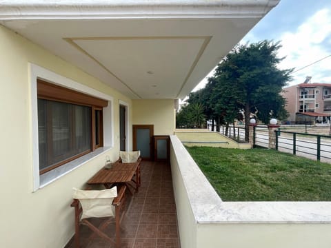 Joanna's House House in Nea Peramos