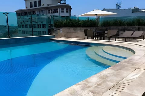 Pool view, Swimming pool, sunbed