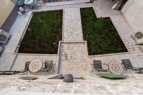 Garden, Balcony/Terrace