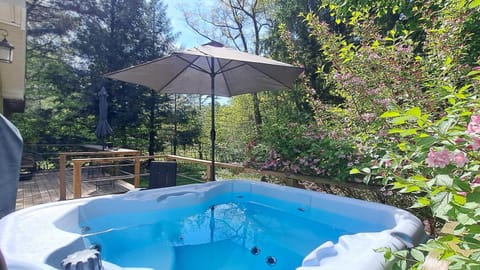 Harbert Hideaway House in Sawyer