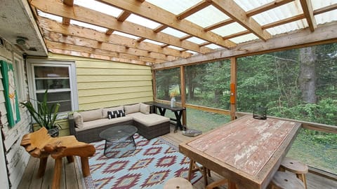 Harbert Hideaway House in Sawyer