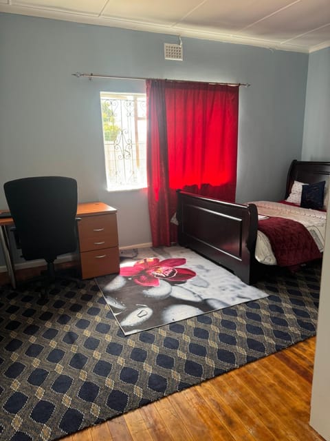 Comfort Guest House Bed and Breakfast in Cape Town