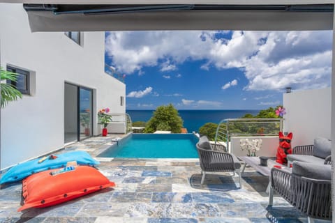 Patio, Day, View (from property/room), Balcony/Terrace, Pool view, Sea view, Swimming pool, sunbed