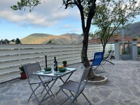 Day, View (from property/room), Dining area