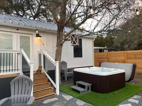 Little White House of Wimberley House in Canyon Lake