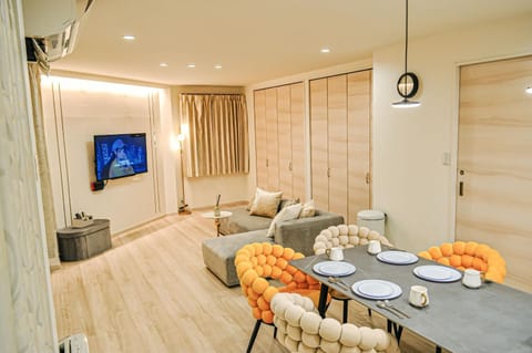 TV and multimedia, Living room, Dining area